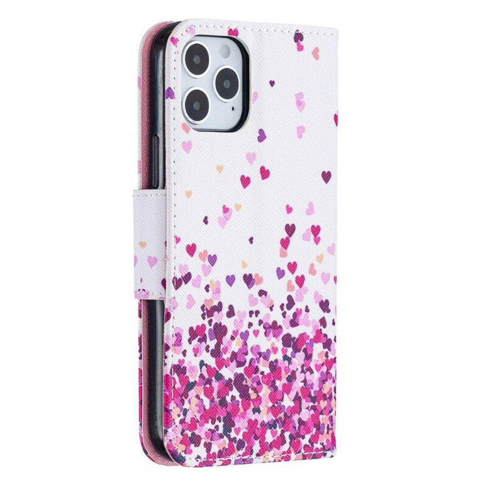 Leren Hoesje voor iPhone 12 / 12 Pro Met Ketting Meerdere Hartjes Met Bandjes