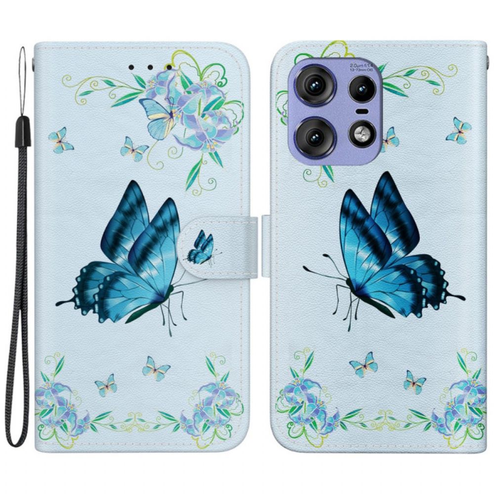 Leren Hoesje Voor Motorola Edge 50 Pro Blauwe Vlinder En Bloemen Met Riempje