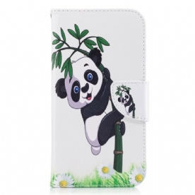 Folio-hoesje voor Samsung Galaxy J7 2017 Panda Op Bamboe